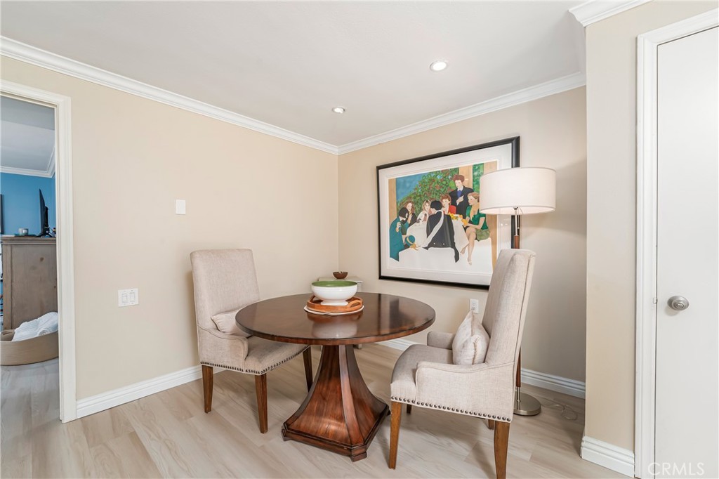 MLS #OC25243527 image #9