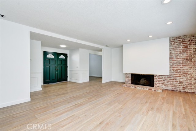 MLS #OC25243535 image #14