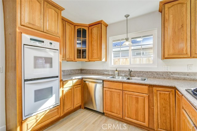 MLS #OC25243535 image #19