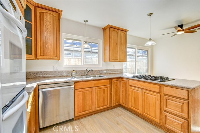 MLS #OC25243535 image #23