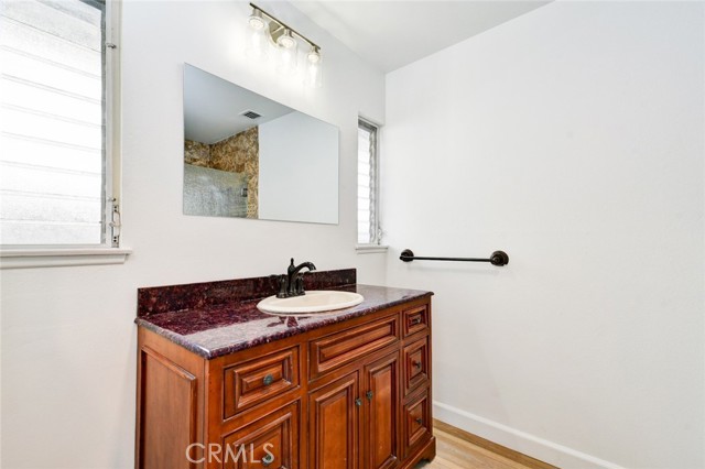 MLS #OC25243535 image #27