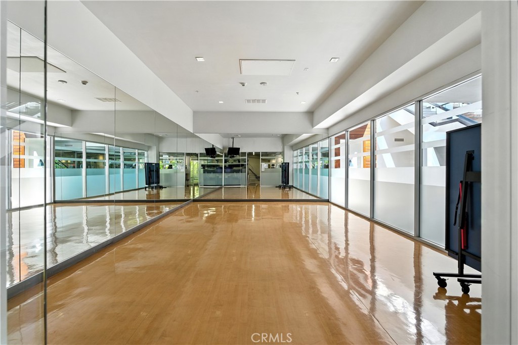 MLS #OC25243611 image #18