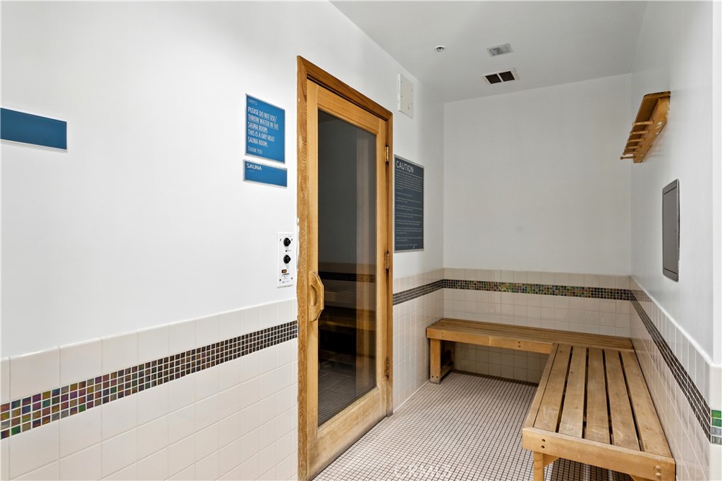 MLS #OC25243611 image #22