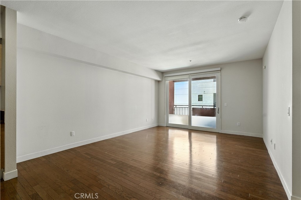 MLS #OC25243611 image #28