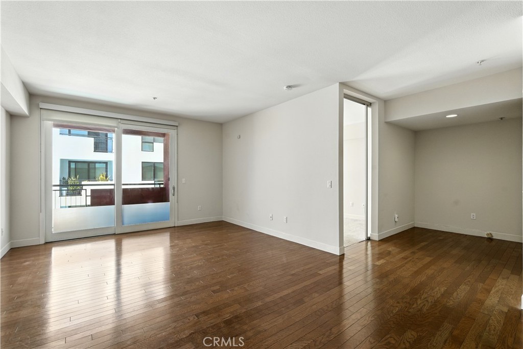 MLS #OC25243611 image #29