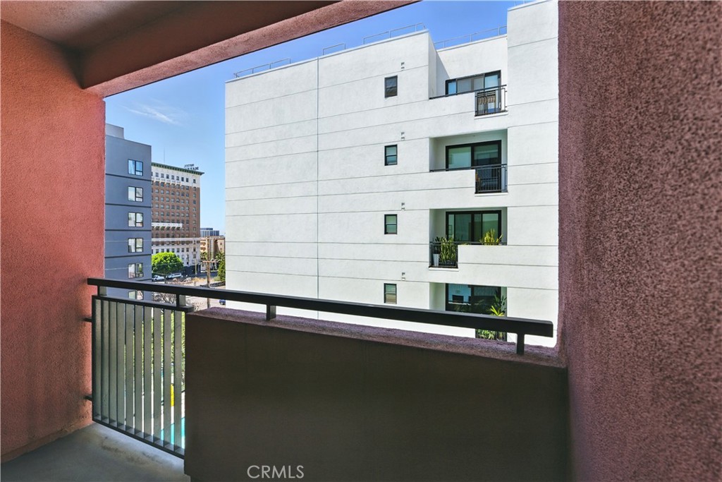 MLS #OC25243611 image #30