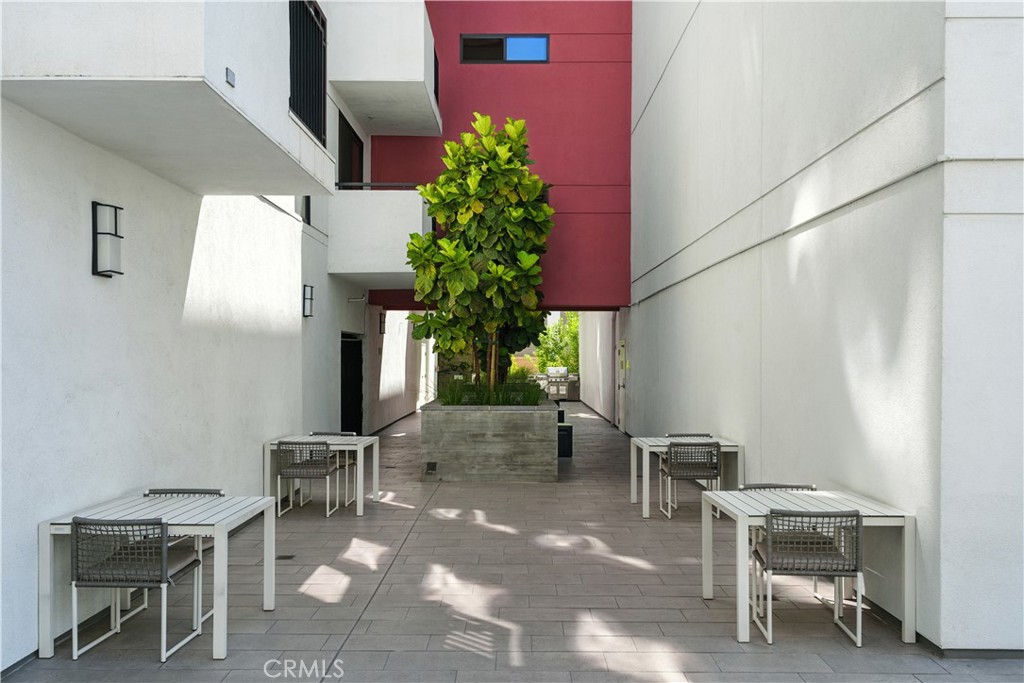 MLS #OC25243611 image #9