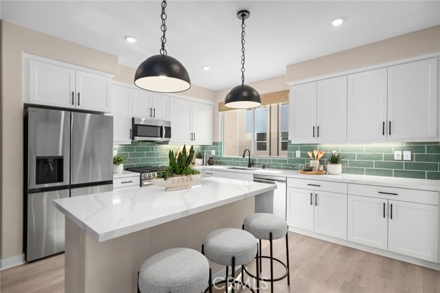 MLS #OC25243640 image #9