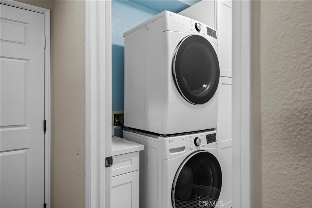 MLS #OC25243664 image #25