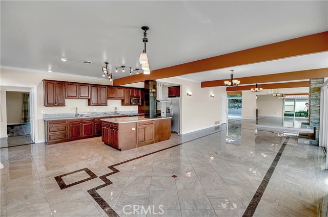 MLS #OC25243665 img 11