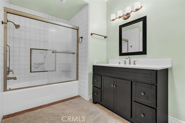 MLS #OC25243665 img 24