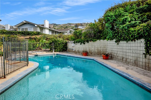 MLS #OC25243665 img 32