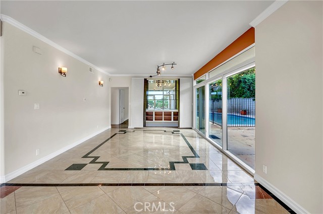 MLS #OC25243665 img 8