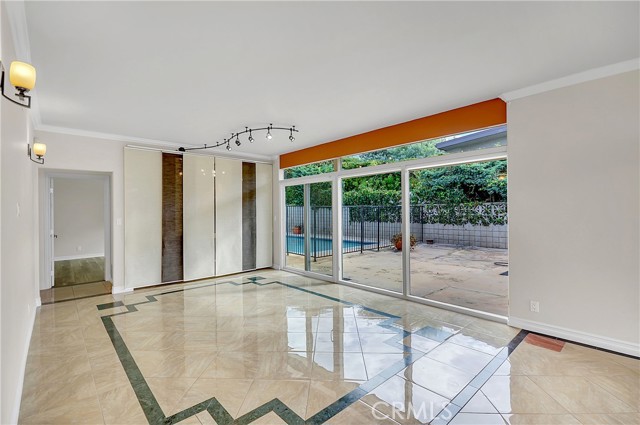 MLS #OC25243665 img 9