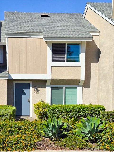 MLS #OC25243704 image #1