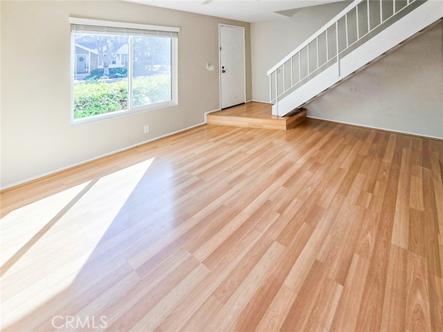 MLS #OC25243704 image #4