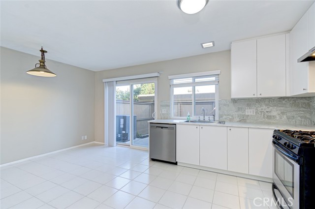 MLS #OC25243704 image #9