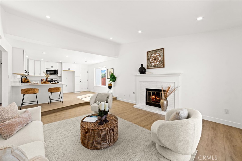 MLS #OC25243734 image #11