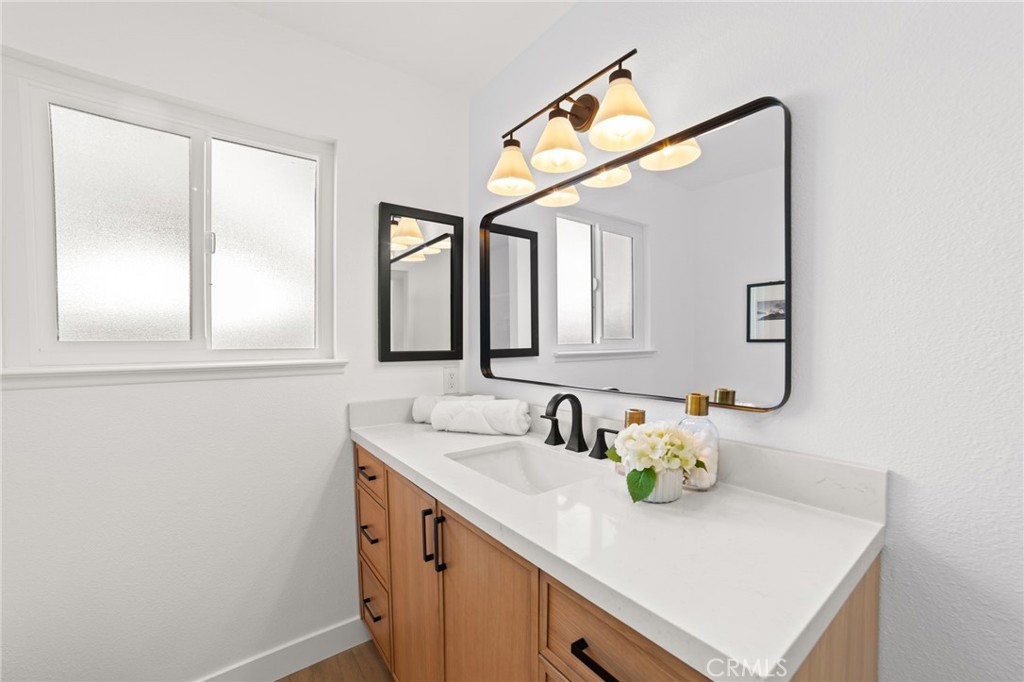 MLS #OC25243734 image #19