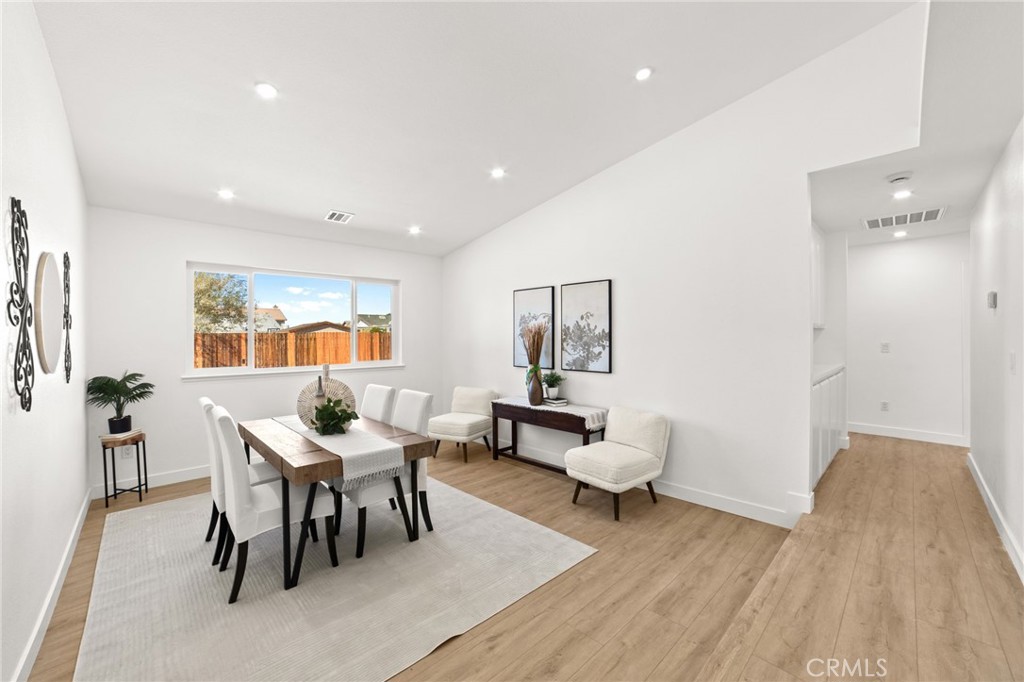 MLS #OC25243734 image #5