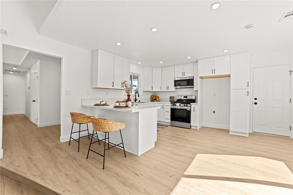 MLS #OC25243734 image #8