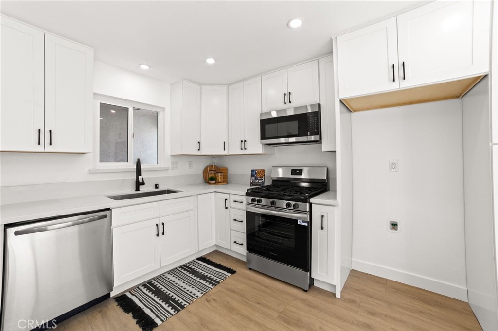 MLS #OC25243734 image #9