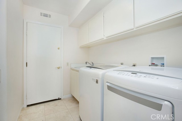 MLS #OC25243887 image #25