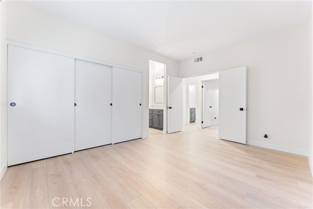 MLS #OC25243931 image #10