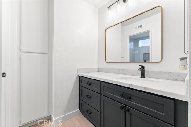 MLS #OC25243931 image #11