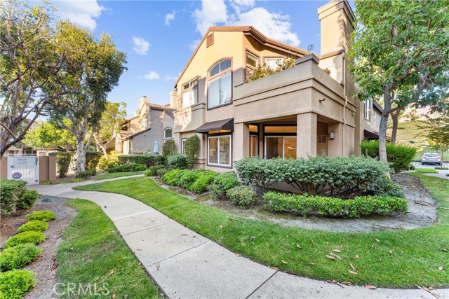 MLS #OC25243931 image #17