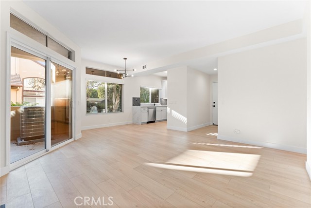 MLS #OC25243931 image #6