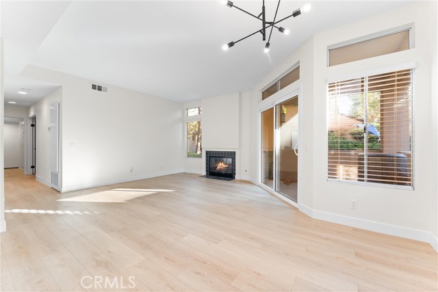 MLS #OC25243931 image #7