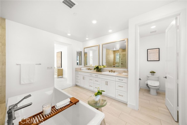 MLS #OC25243960 image #17