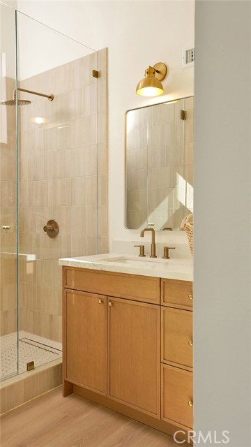 MLS #OC25243973 image #11