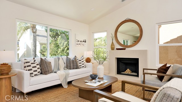 MLS #OC25243973 image #21