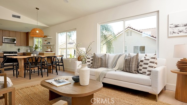 MLS #OC25243973 image #23