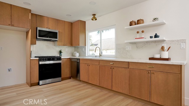 MLS #OC25243973 image #26