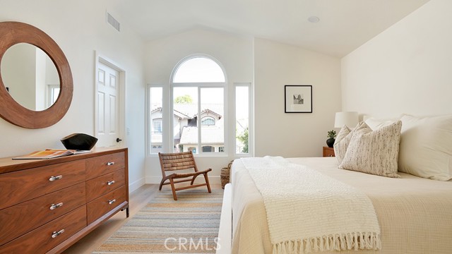 MLS #OC25243973 image #27