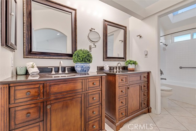 MLS #OC25244052 image #15