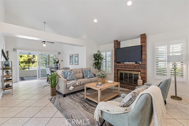 MLS #OC25244052 image #4