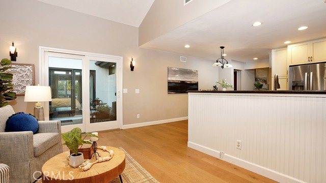 MLS #OC25244062 image #10