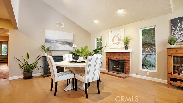 MLS #OC25244062 image #4