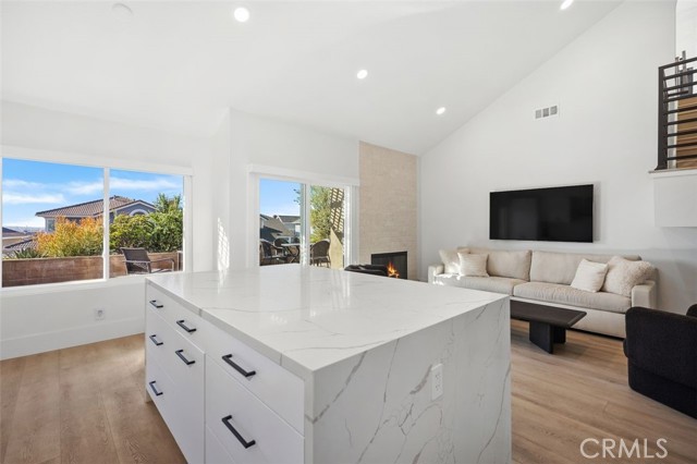 MLS #OC25244102 image #12