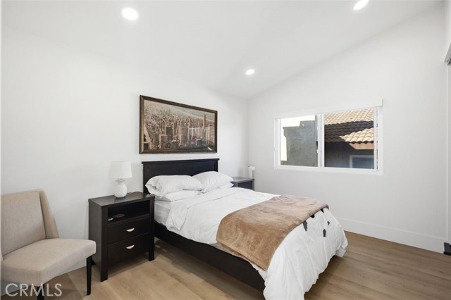 MLS #OC25244102 image #23