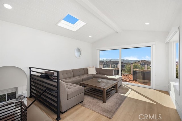 MLS #OC25244102 image #24