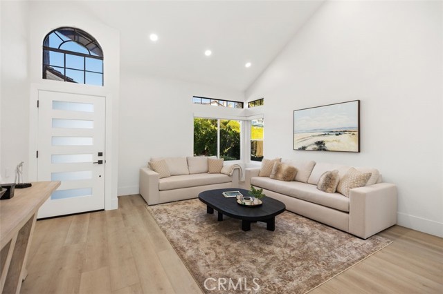 MLS #OC25244102 image #3