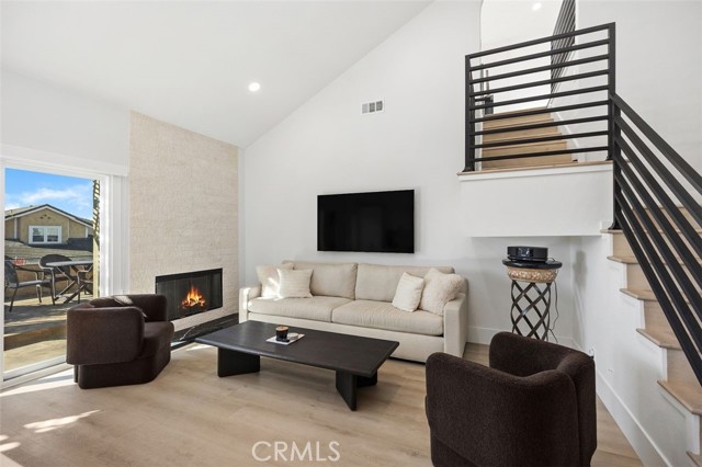 MLS #OC25244102 image #7