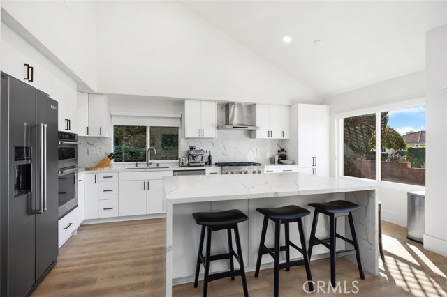 MLS #OC25244102 image #9