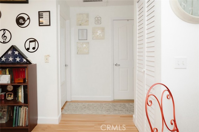 MLS #OC25244112 image #32