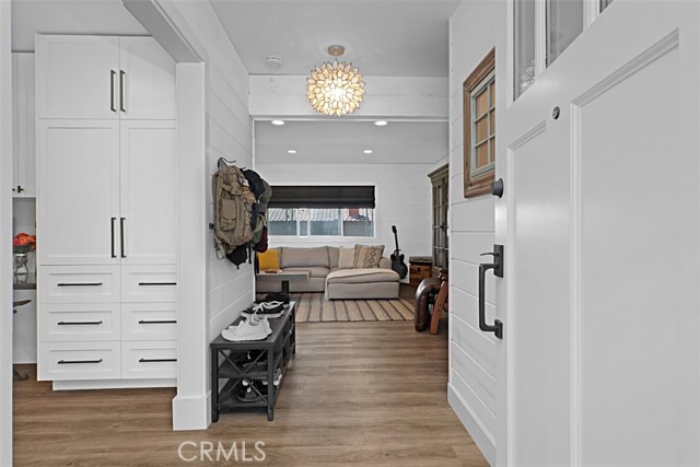 MLS #OC25244176 image #1